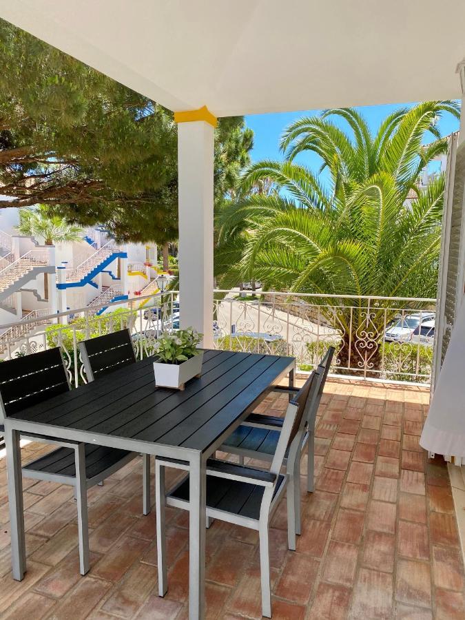 Beautiful Apartment For Rent In Quinta Do Lago With Excellent Resort Facilities Close To Lake And Beach. Kültér fotó