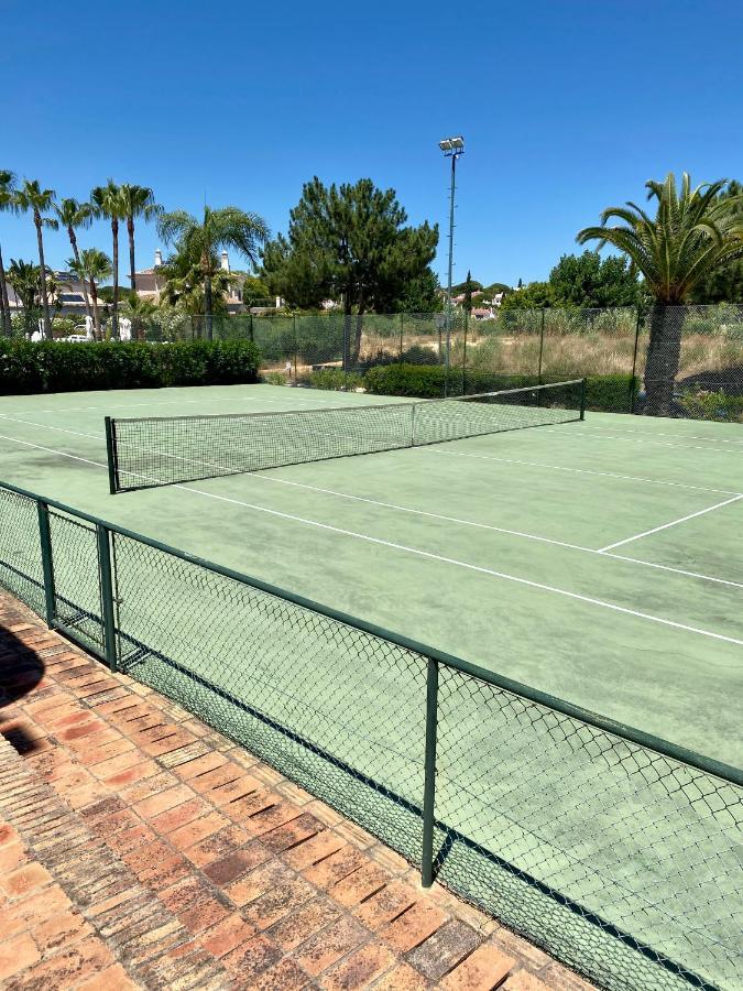 Beautiful Apartment For Rent In Quinta Do Lago With Excellent Resort Facilities Close To Lake And Beach. Kültér fotó