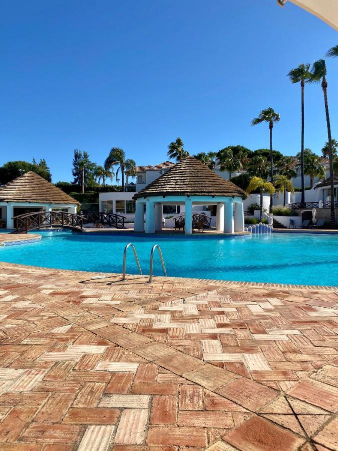 Beautiful Apartment For Rent In Quinta Do Lago With Excellent Resort Facilities Close To Lake And Beach. Kültér fotó