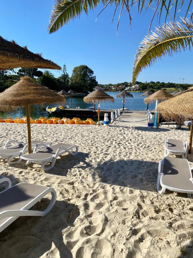 Beautiful Apartment For Rent In Quinta Do Lago With Excellent Resort Facilities Close To Lake And Beach. Kültér fotó